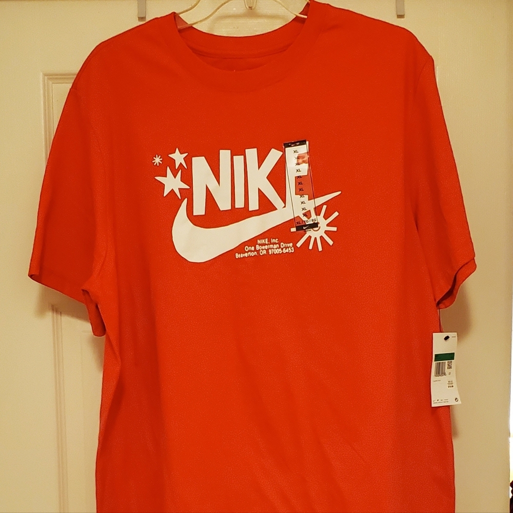 Women's Nike Tee